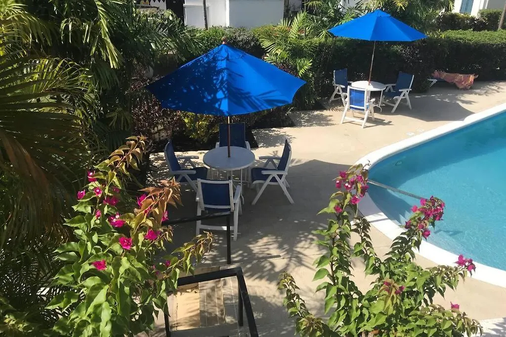 Lovely Perfectly Located Studio Apartment Bridgetown